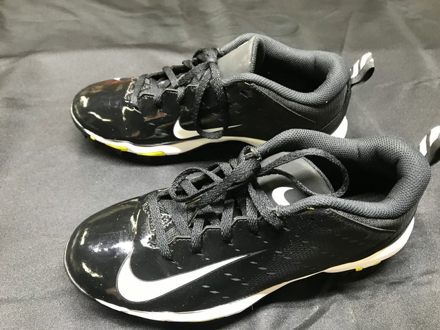Nike Vapor Shark 6 Youth Football Cleats 917171-010 Fastflex Size 6y for sale online | eBay