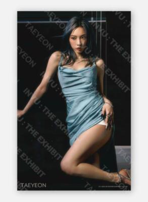 TAEYEON INVU : THE EXHIBIT OFFICIAL MD GOODS PHOTO SET + PHOTOCARD