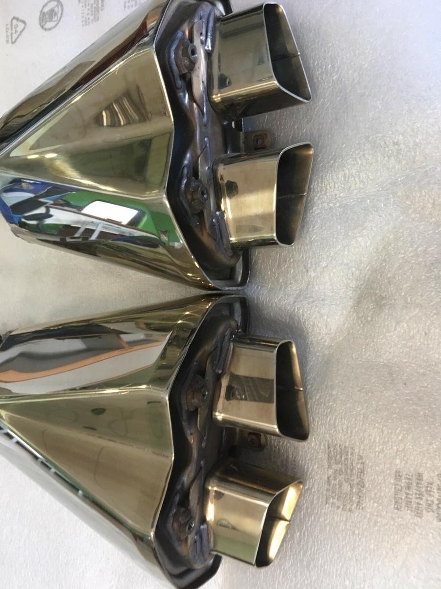 Exhaust Muffler Right+Left Kawasaki Z1000/ABS 2010-2013 180910625