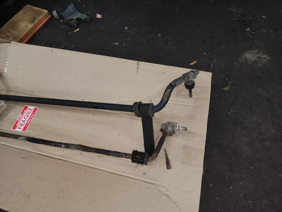 Porsche 944/924 1988 barras estabilizadoras delanteras y traseras y eslabones finales con soportes de montaje Foto 3 de 4