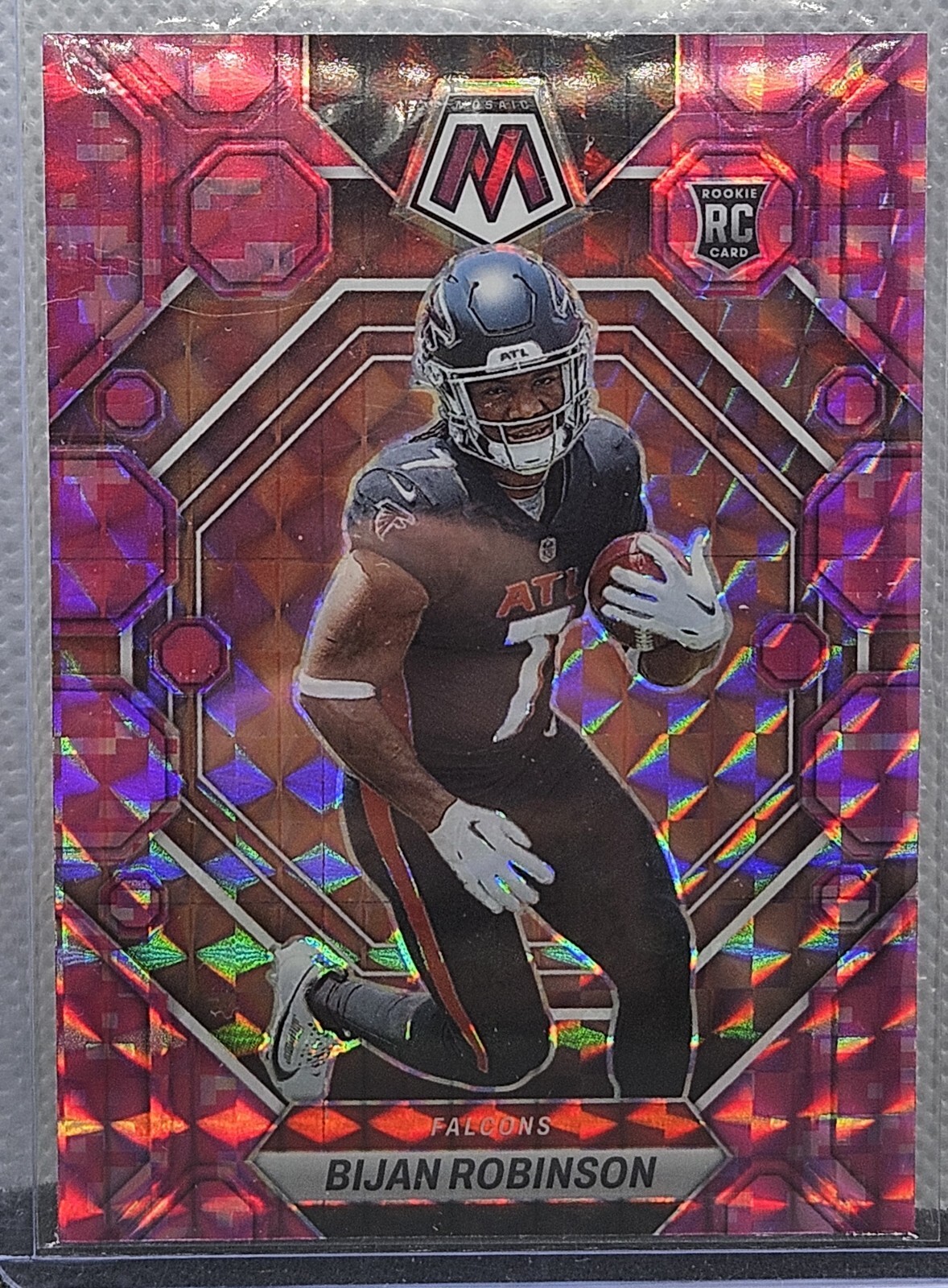 2023 Mosaic BIJAN ROBINSON Rookie PINK Camo Prizm #284 RC ATLANTA FALCONS