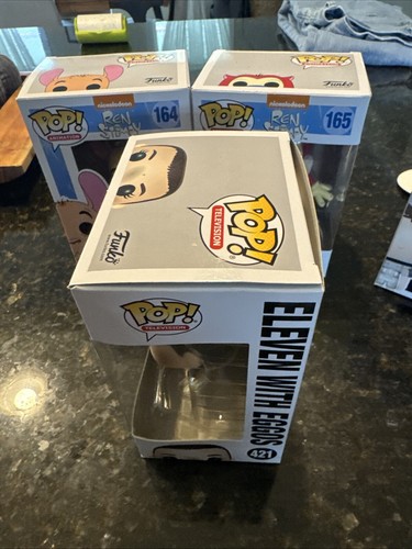 Figura Vinilo Funko Pop Stranger Things Eleven con Eggos Nº 421 - Imagen 3 de 6