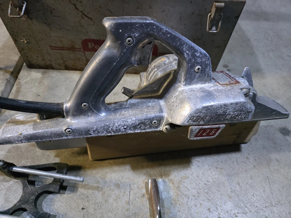 PORTER КАБЕЛЬ PORTA САМОЛЕТ МОДЕЛЬ 126 СВЕРХПРОЧНЫЙ СТРОГАЛЬНЫЙ СТАНОК С 2 ТВЕРДОСПЛАВНЫМИ ЛЕЗВИЯМИ СДЕЛАНО В США - Изображение 4 из 4