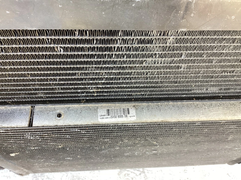 2006 - 2009 Land Rover Range Rover Sport AC Air Conditioning Condenser Assy OEM - Image 4 of 4