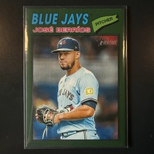 2026 Topps Heritage Baseball Jose Berrios #56 Blue Jays Green Border SP