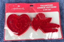 1975 HALLMARK VALENTINE'S DAY CUPID W/ BOW & ARROW & HEART COOKIE CUTTERS-MINT