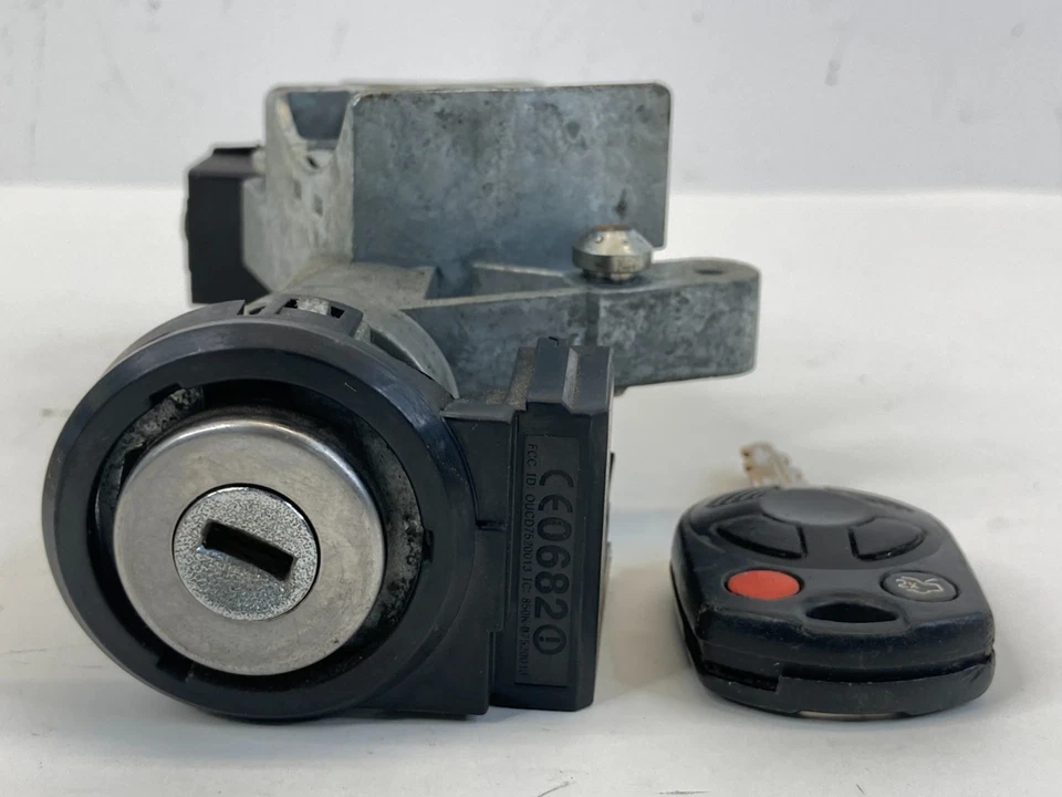 2007-2010 Ford Edge 3.5L V6 AT Ignition Switch Lock Cylinder & Key 8E533F642-BA - Image 4 of 4