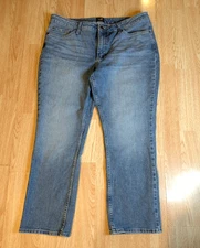 Levi’s Women’s 36263 Bootcut Jeans 36x28 Blue Denim – Excellent Condition