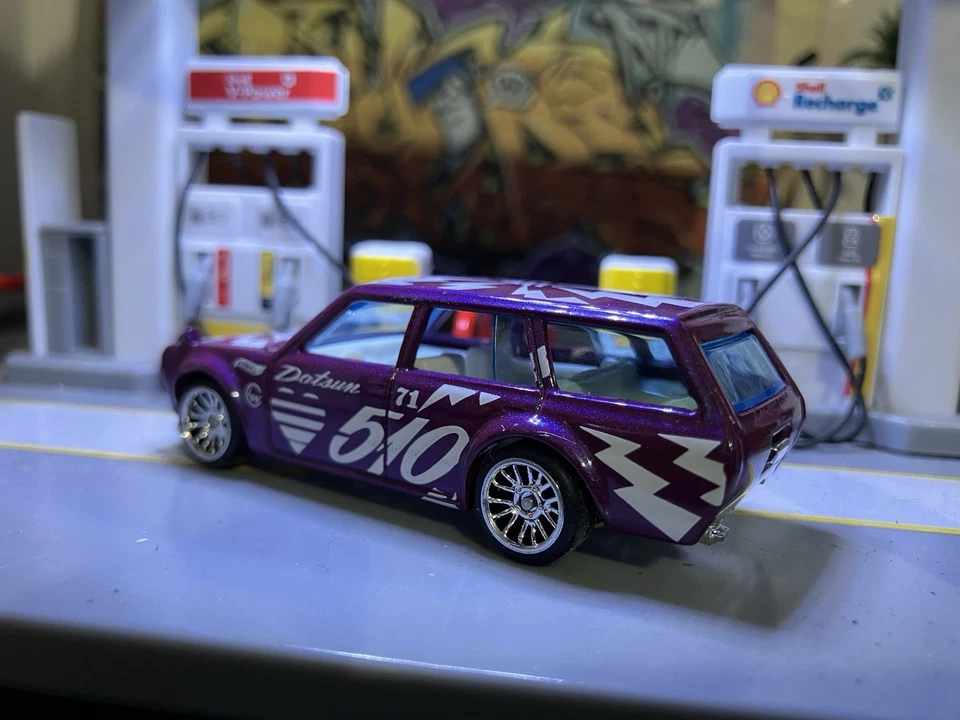Vagón Datsun Bluebird 510 JDM suelto púrpura '71 Hot Wheels COMO NUEVO PILOTOS REALES Foto 4 de 4