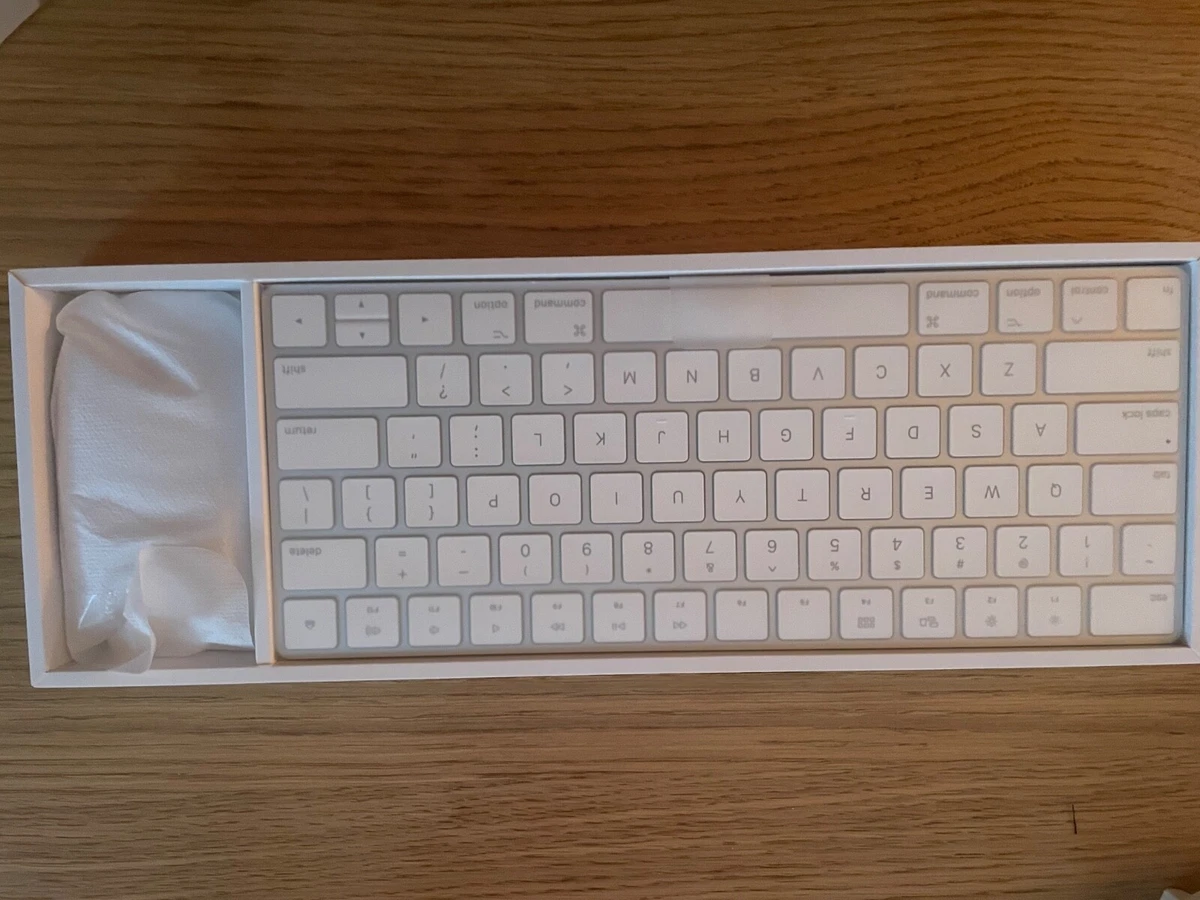 Apple A1644/A1657 Magic Keyboard 2 and Magic Mouse 2 Wireless set