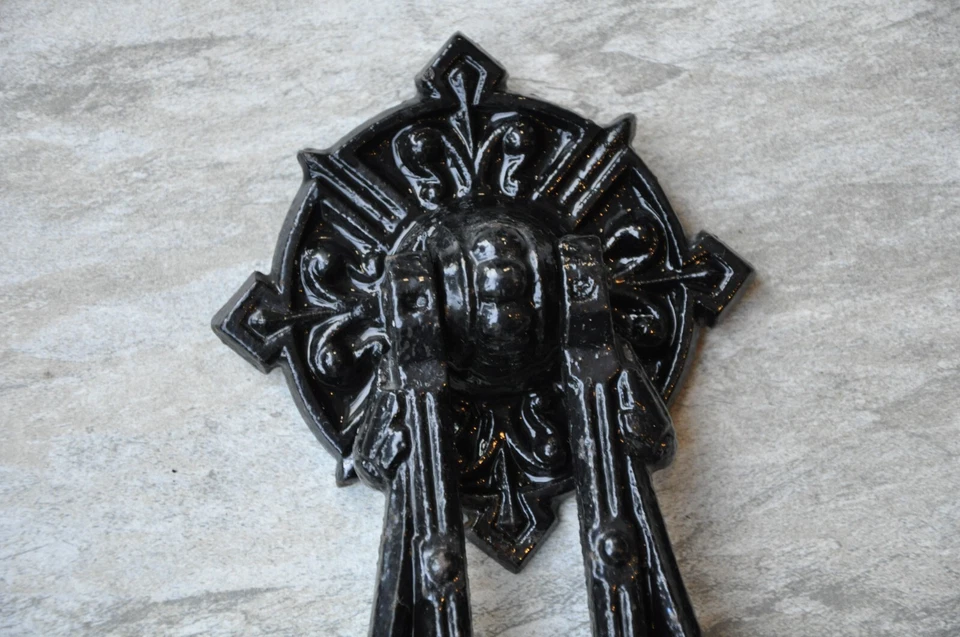 Llamador de puerta delantera de hierro fundido antiguo victoriano A Kenrick & Sons n.º 402 Foto 4 de 4