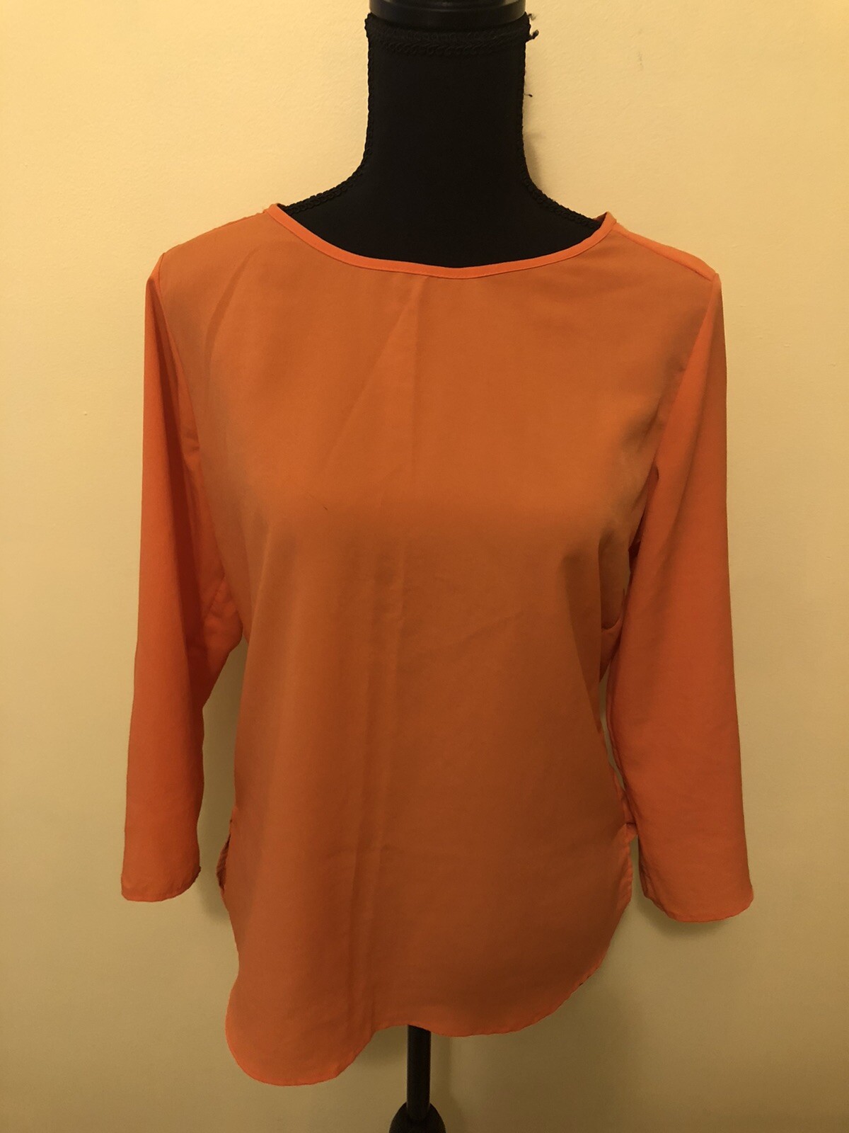Zara basic blouse. orange. size XS in perfect condition