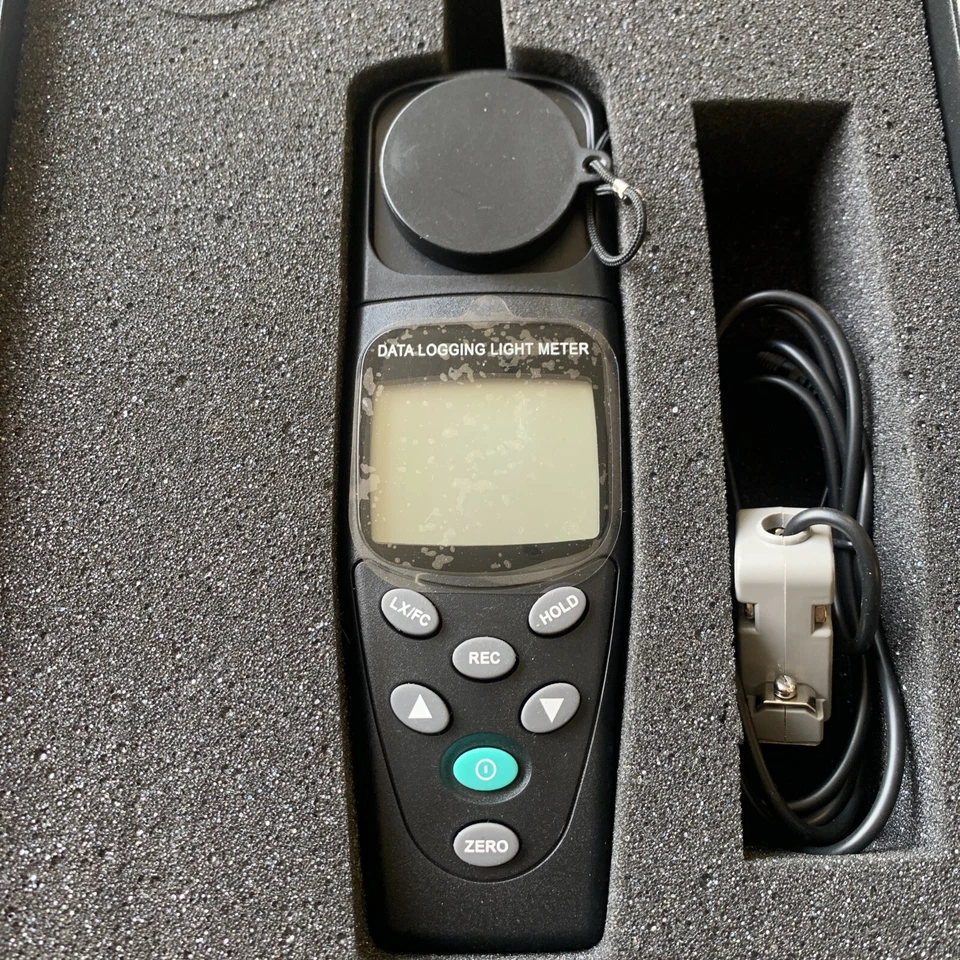 MANNIX Data Logging Light Meter TM203 - Image 2 of 4