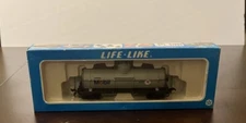 Life-Like Ho Scale Mobil Single Dome Tank Car,  Railroad MOBX 1372 Locomotive