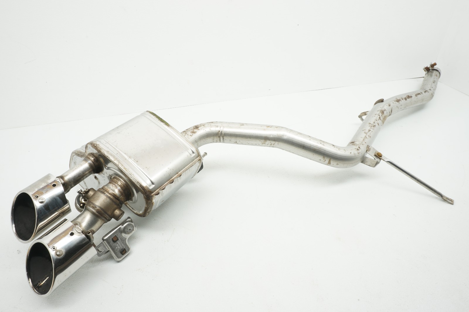 2014-2019 MASERATI GHIBLI 3.0L OEM REAR RIGHT SIDE EXHAUST MUFFLER W/ PIPE 28K