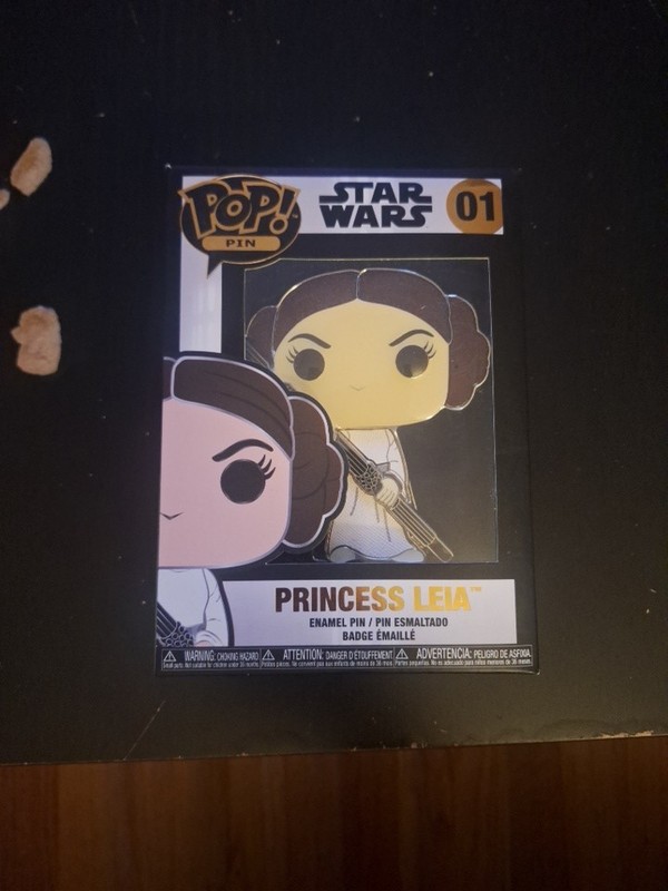 Funko Pop! Pin Princess Leia Star Wars Disney Enamel Pin Pop 01