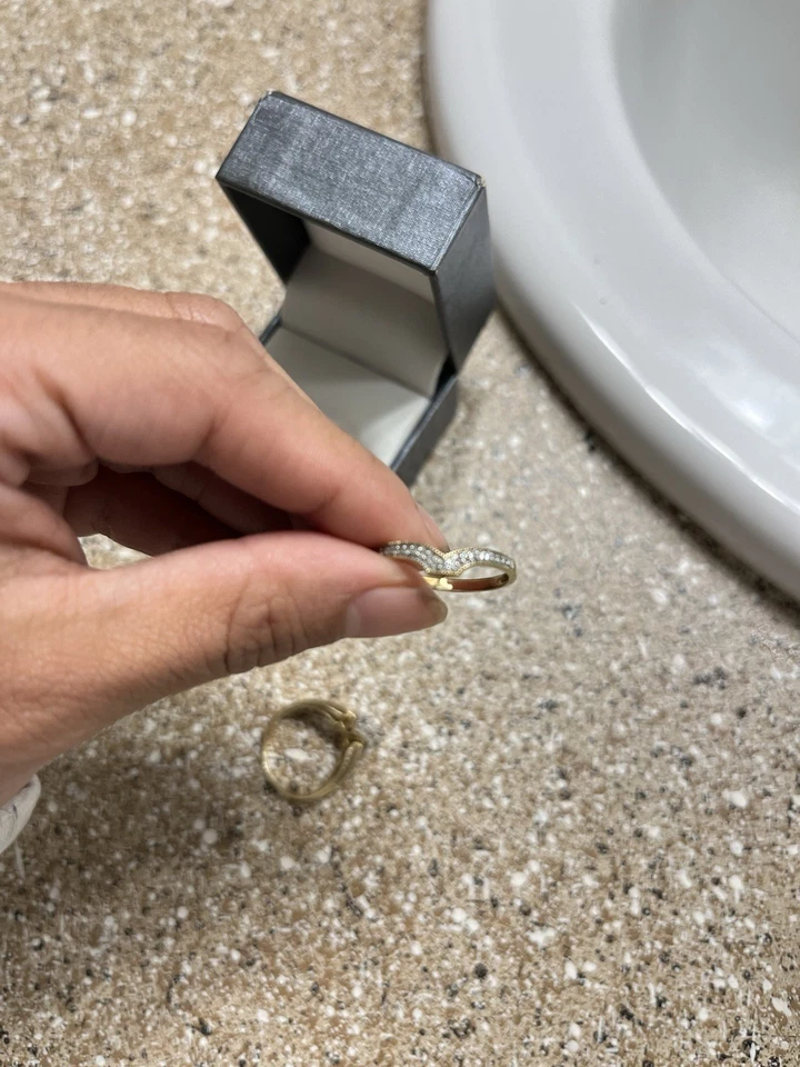 2 Piece Engagement Ring Set - Image 3 of 4