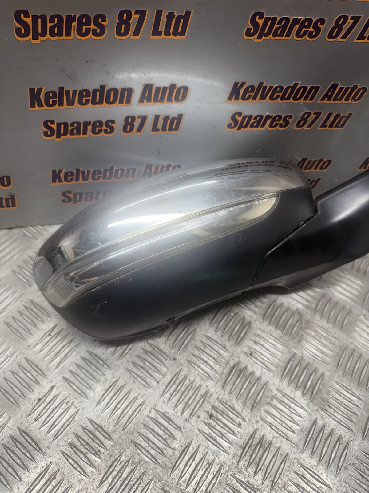 GUENUINE 2016 PEUGEOT 208 5DR DRIVER SIDE FRONT WING MIRROR CHROME / BLACK - Image 3