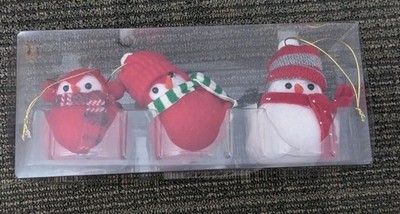 Christmas Bird Ornaments Happy Holidays 3 Mini Walgreens NEW Hats Winter Scarf