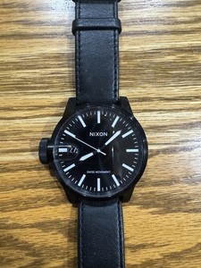 美品　NIXON　THE CHRONICLE　クロニクル　ビッグフェイス　稼働品 美品 NIXON THE CHRONICLE クロニクル ビッグフェイス 稼働品