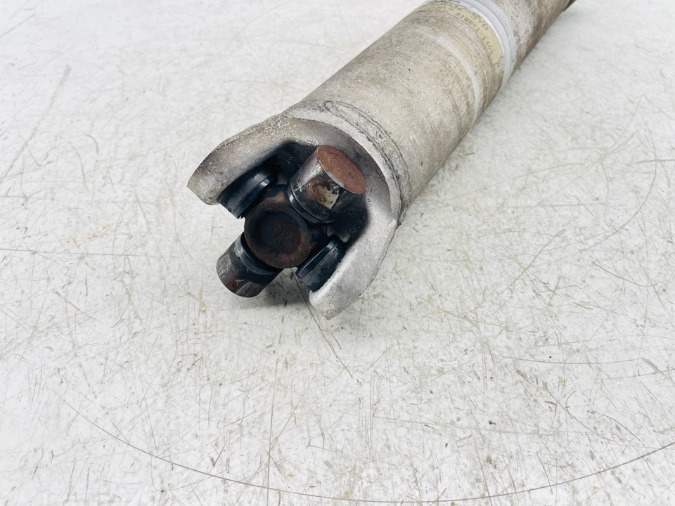 Chevrolet Corvette C4 1991-1996 medio eje trasero junta en U 10223032 OEM Foto 2 de 4