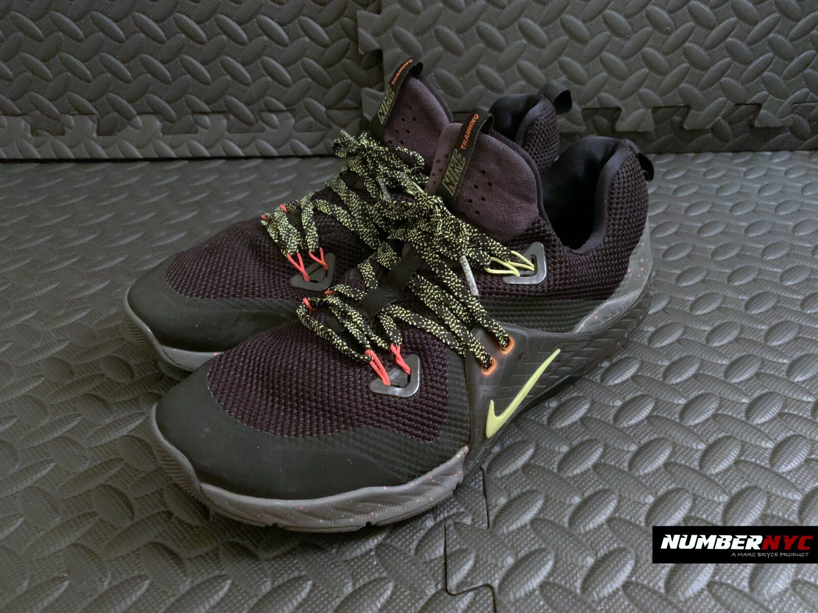 nike zoom train command volt