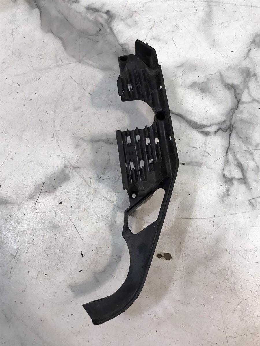 ベスト 21 Ducati Monster 821 electrical wiring harness holder guide