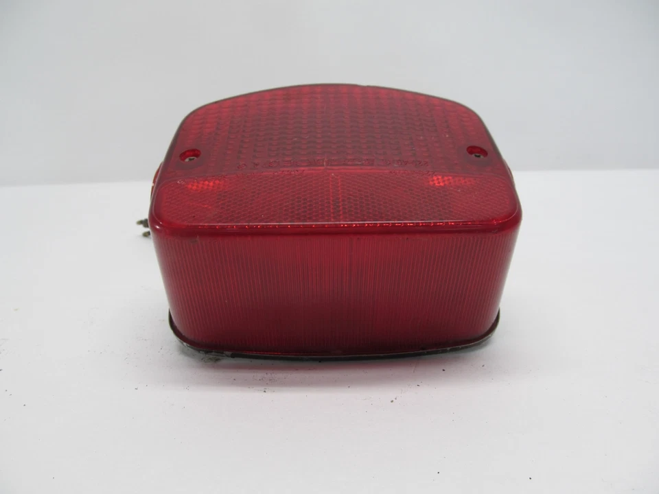 1981 KAWASAKI KZ650 KZ 650 H CSR ЗАДНИЙ ФОНАРЬ - Изображение 2 из 4