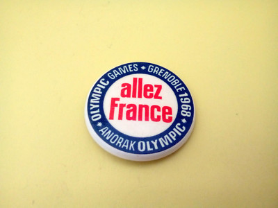 Habillement, Souvenirs & Autres - Badge Officiel des Jeux olympiques