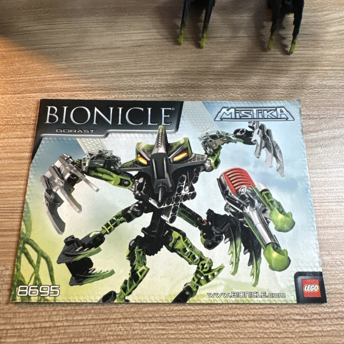 LEGO Bionicle Mistika: 8695: Gorast 100% complete canister and