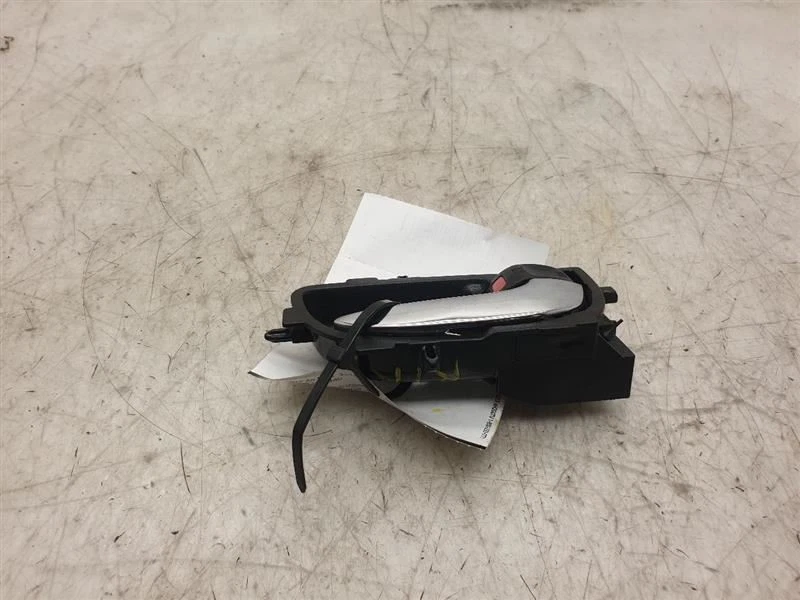 Toyota Corolla S-Prem 2016 lado del pasajero puerta trasera manija interior  Foto 3 de 4