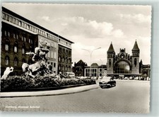 38181537 - 2000 Altona Stuhlmann-Brunnen Oldtimer Omnibus Bahnhof