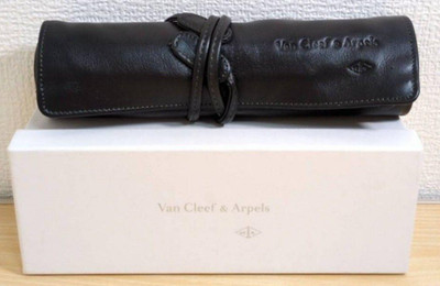 Van Cleef & Arpels Schmuck Accessoire Etui Schwarz Leder Ohrringe Halskette Ring