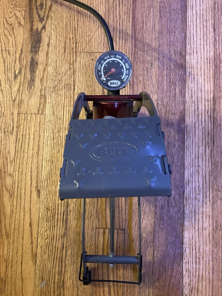 Bell Sports - Air Stomper 500 - Bomba de pie con medidor. Faltan pies de goma.  Foto 4 de 4