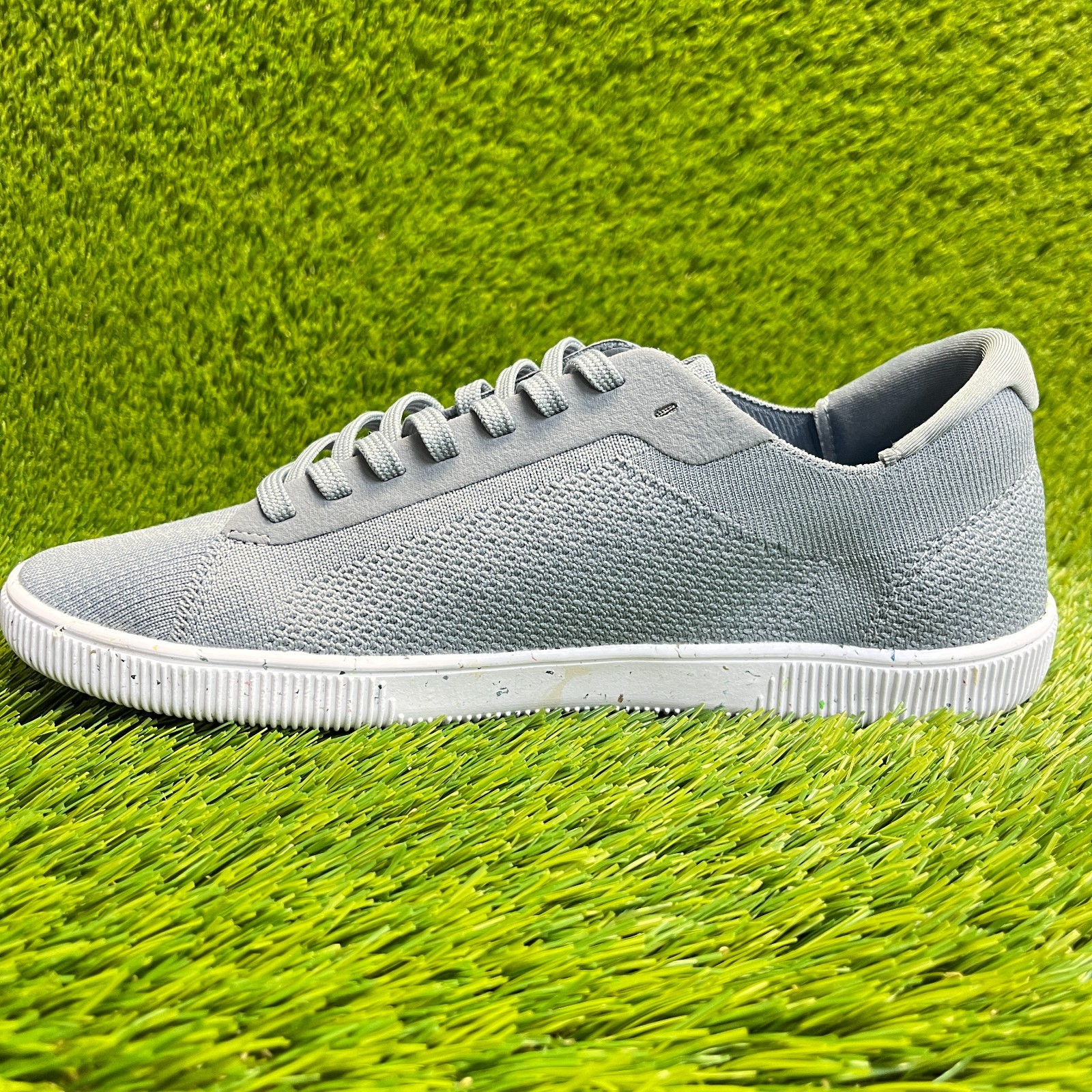 Flux Adapt Trainer Gray White Mens Size 9.5 Womens Size 10.5 Athletic Knit Shoes