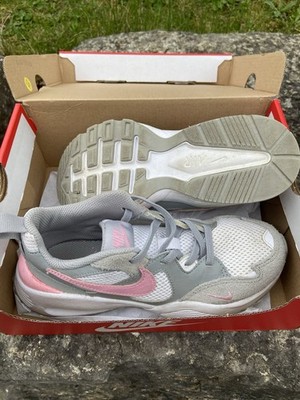 Nile air Max Größe 33 Grau Rosa Neuwertig