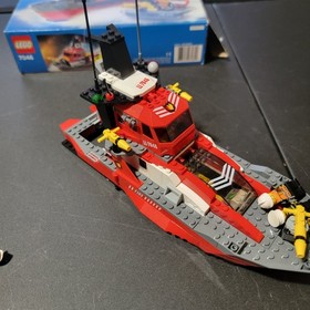 Lego 7046 World City Fire Command Craft 99% Complete with Manual Figures   Box