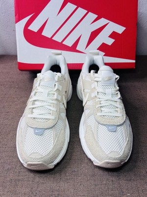 Nike V2K Run Sail Sanddrift BRAND NEW Size 9 Women 