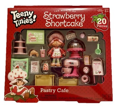 Teeny Tinies Strawberry Shortcakes Pastry Cafe Playset 20 Pieces New Miniatures
