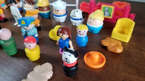 Little People Neighborhood Playground Playset Figures - Picture 3 of 9