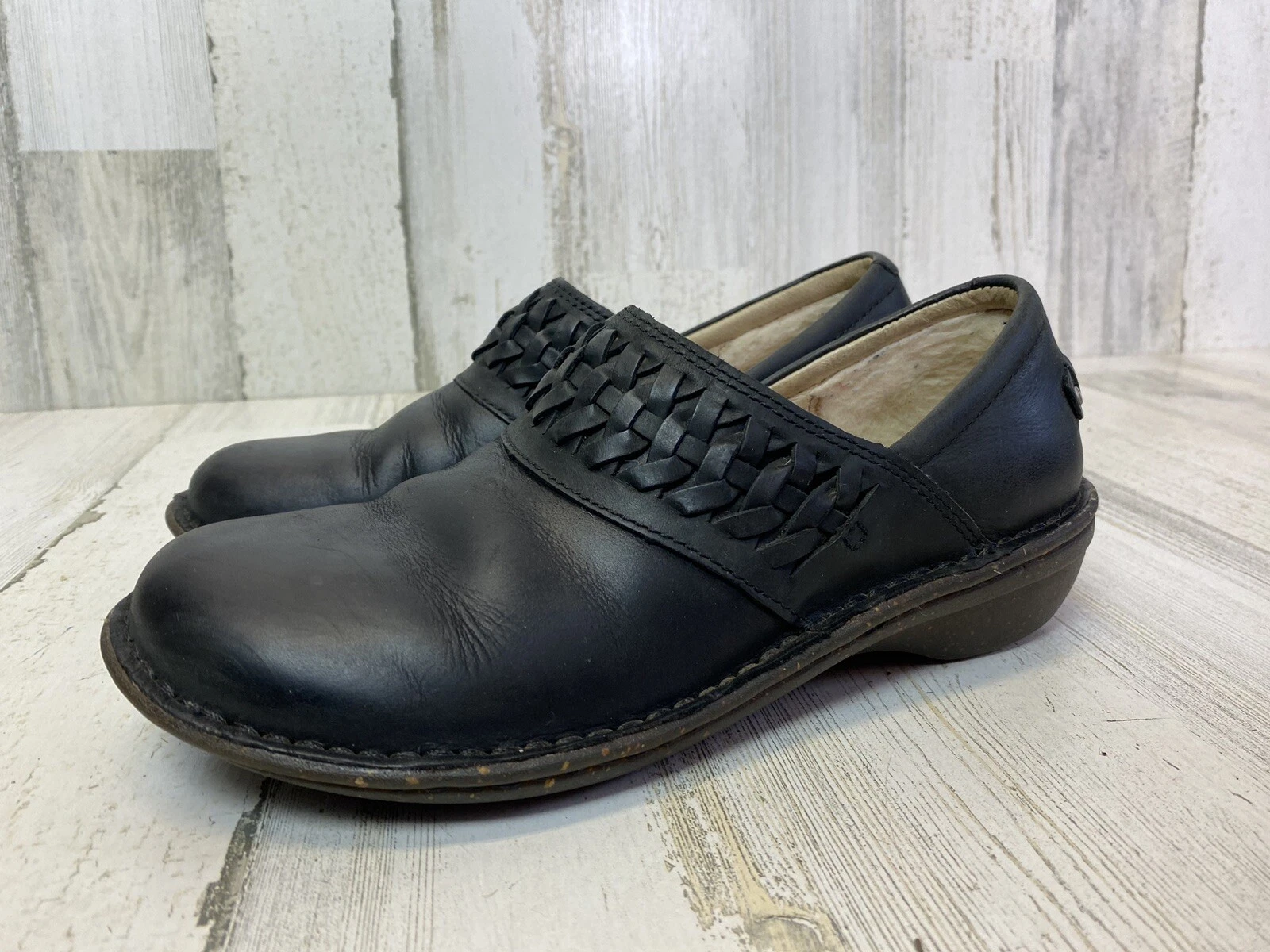 Mocassino casual UGG Anila 1005427 nero slip on in pelle scarpe basse donna US 7