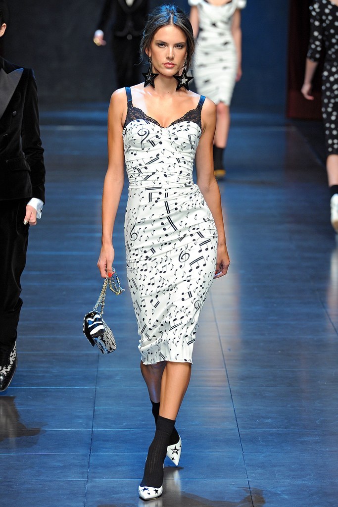 Dolce & Gabbana Runway Star-Cutout Leather Heels Pumps 38EU Dolce & Gabbana Runway Star-Cutout Leather Heels Pumps 38EU