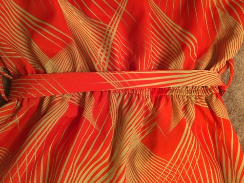 Dress Jrs. Short-Sleeved Orange / Gold Print Belted w/ Hip Pockets Sz Sm (B2) - Picture 3 of 7