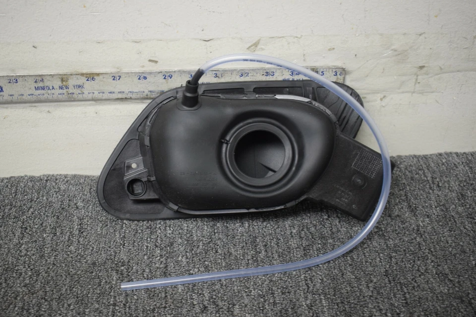 2012 VOLKSWAGEN GOLF FUEL TANK GAP FACTORY OEM - Image 4 of 4