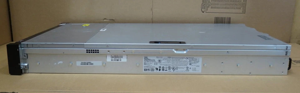 IBM 2145-SV1 SAN Volume Controller 128GB 2xE5-2667 v4 8x2.5" Bay 480GB 2U Server - Image 2 of 4