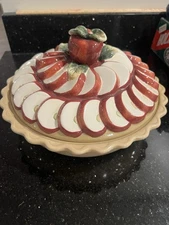 Vintage Apple Pie Dish And Lid