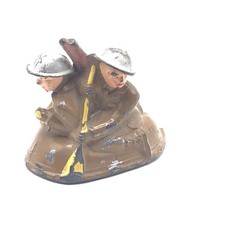 Barclay Two Soldiers On Raft Cast Helmets