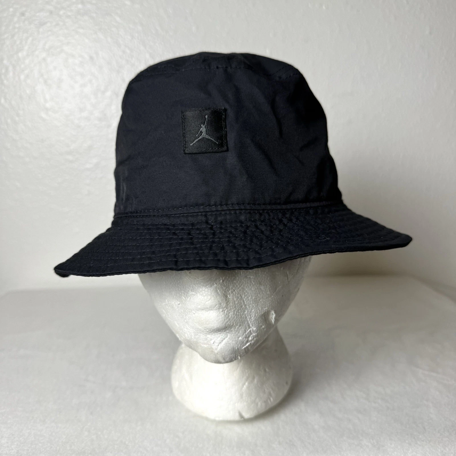 Nike Jordan Jumpman Washed Bucket Hat Black Small / Medium Athletic Basketball
Opens in a new window
