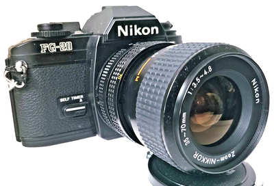 Nikon FG-20 SLR Film Camera w Zoom-Nikkor 35-70mm f/3.5-4.8 Lens 