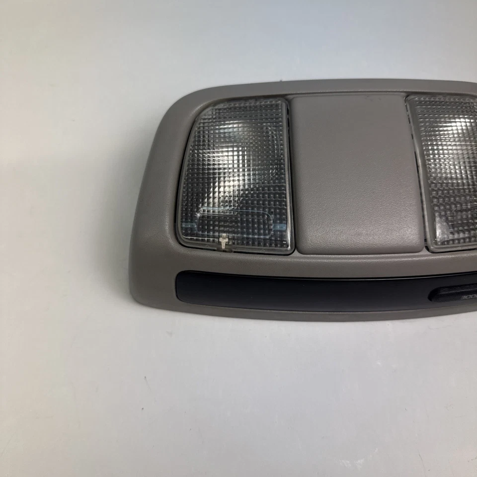 Nissan Xterra Frontier 2002-2004 domo superior luz mapa gris con pantalla OEM Foto 2 de 4